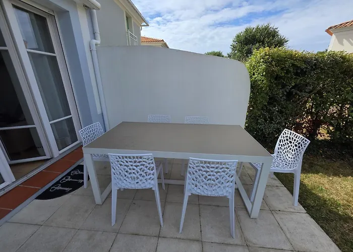 Maison Et Golf LʼAiguillon-sur-Vie